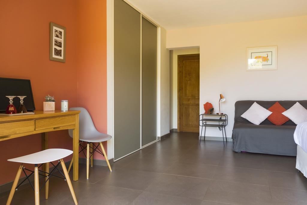 Bed and Breakfast Le Ruone Calcatoggio  Exterior foto