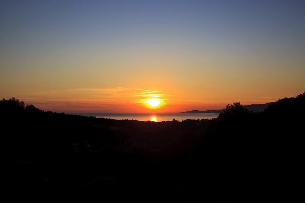 Bed and Breakfast Le Ruone Calcatoggio  Exterior foto